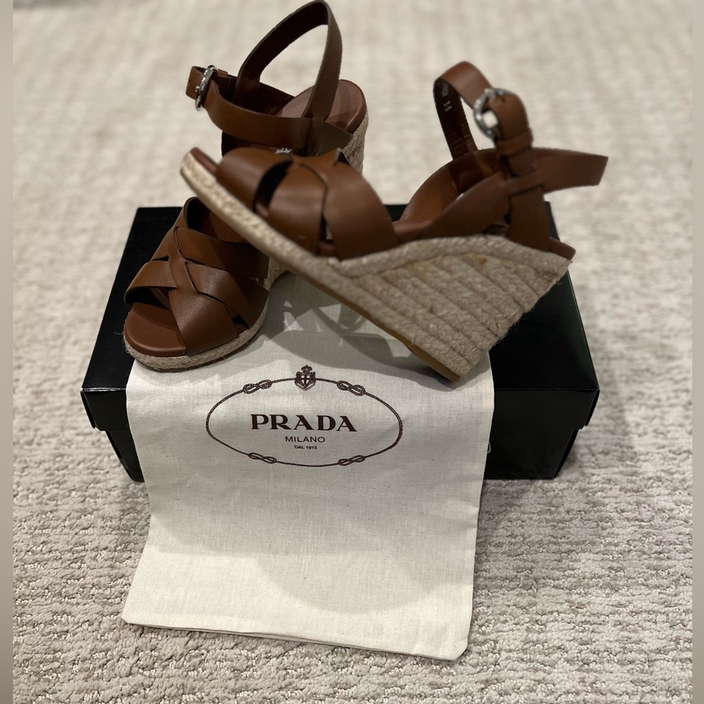 Authentic PRADA brown leather espadrille wedge. size 35 - Picture 4 of 4